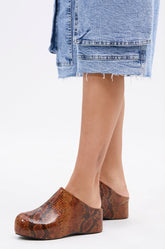 AZALEA WANG DARWIN CLOG IN BROWN SNAKE