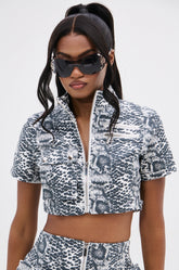 COLD BLOODED CROPPED SHORT SLEEVE TOP