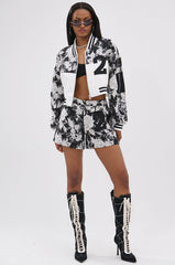 PAINT THE ROSES RED JACQUARD SHORTS