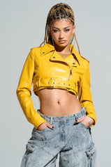 TRIO ESSENTIAL CROPPED MOTO IN YELLOW