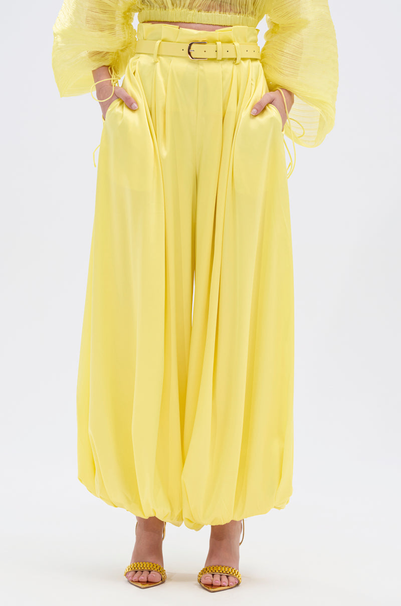 FEELING WILD BELTED BALLOON PANT