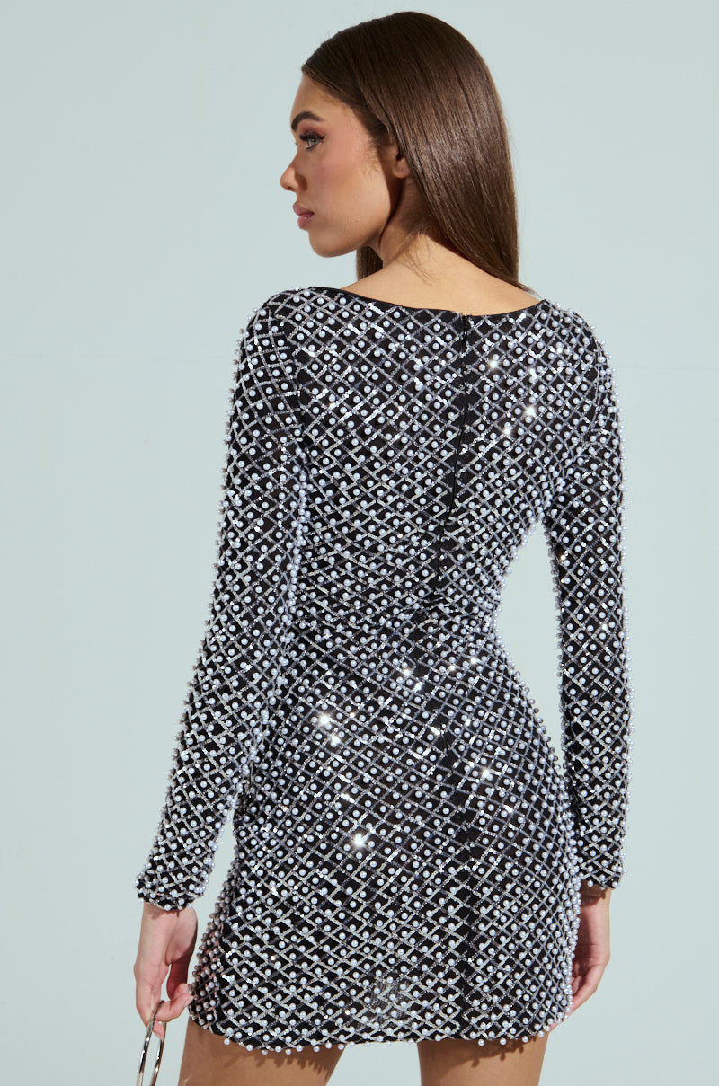 A HAMPTONS HOLIDAY PEARL MINI DRESS