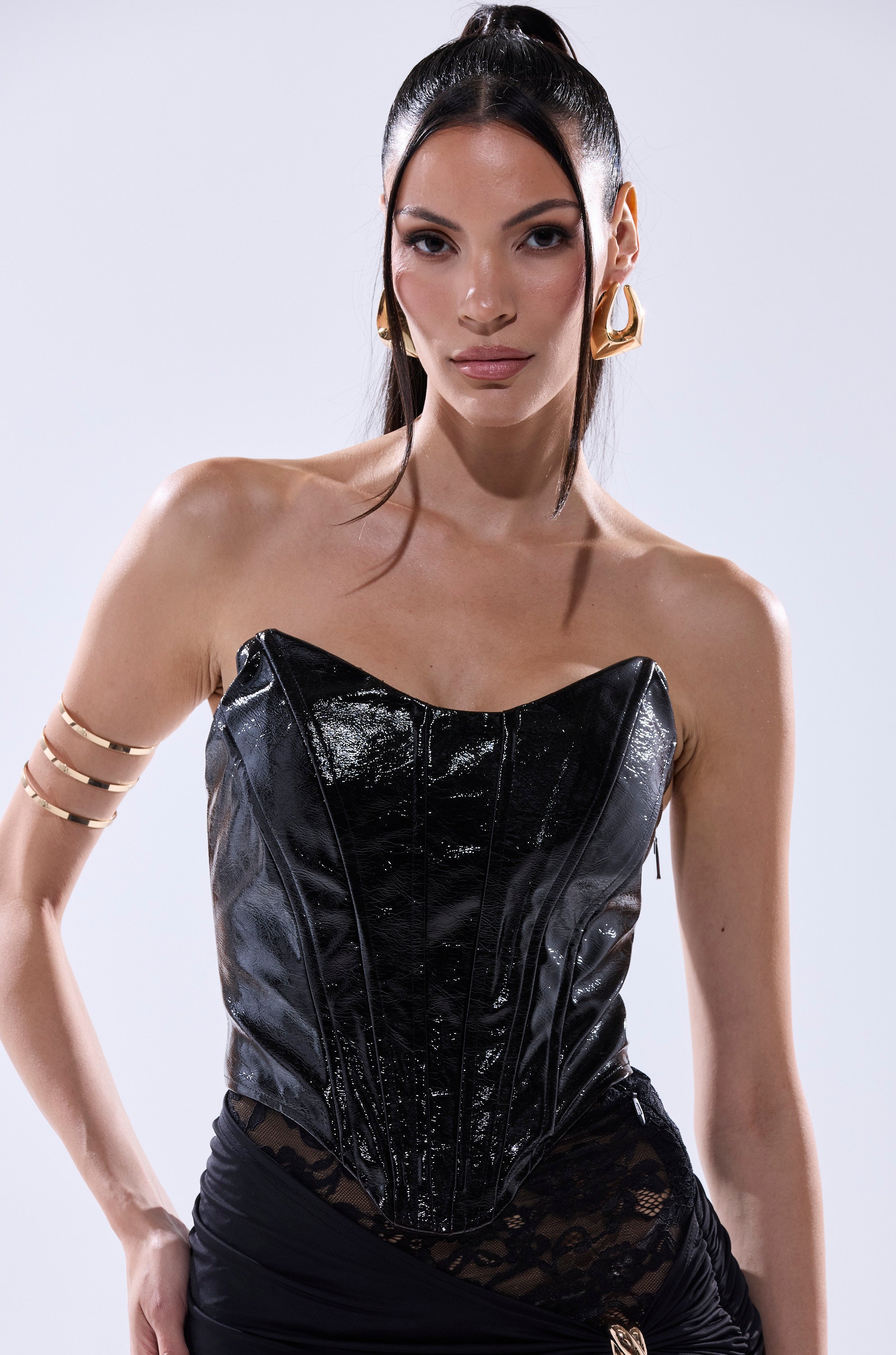 VAMPY FAUX LEATHER CORSET