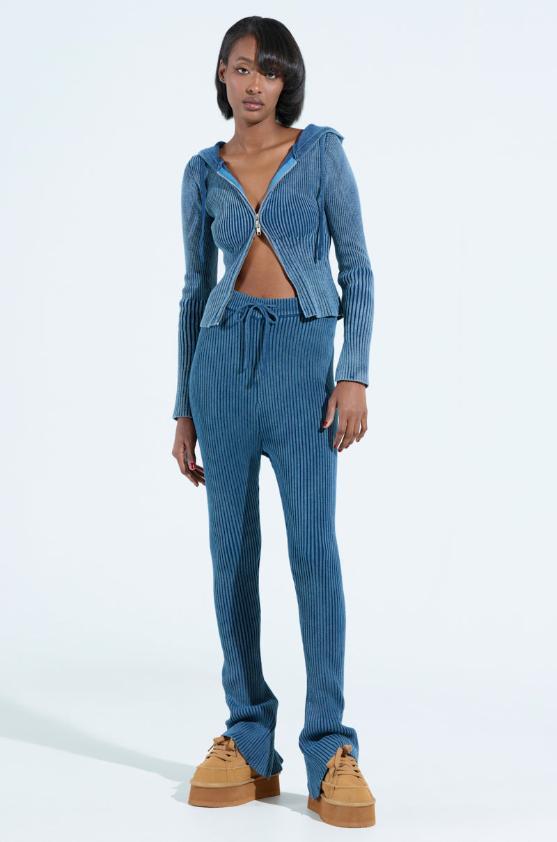 HOT GIRL FLARED LEGGING