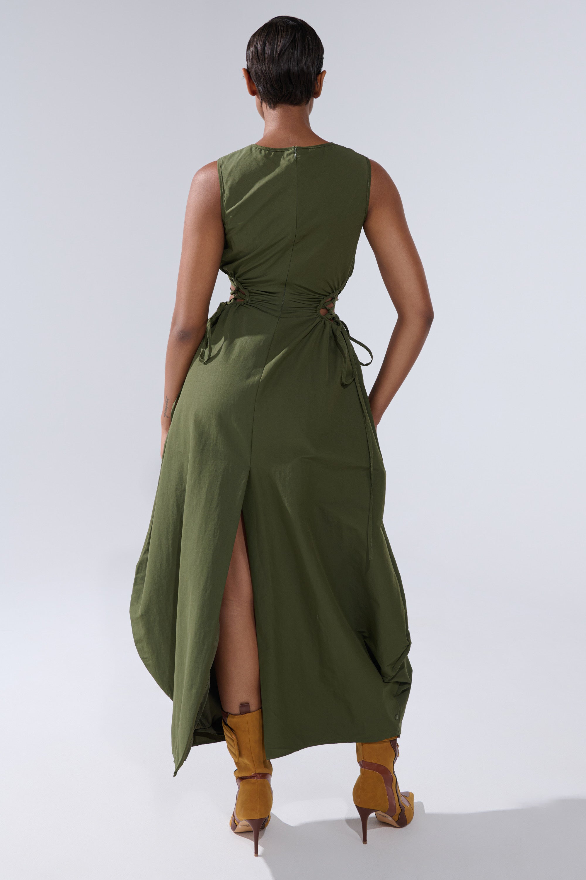 ALINA LACE UP DETAIL MAXI DRESS IN OLIVE