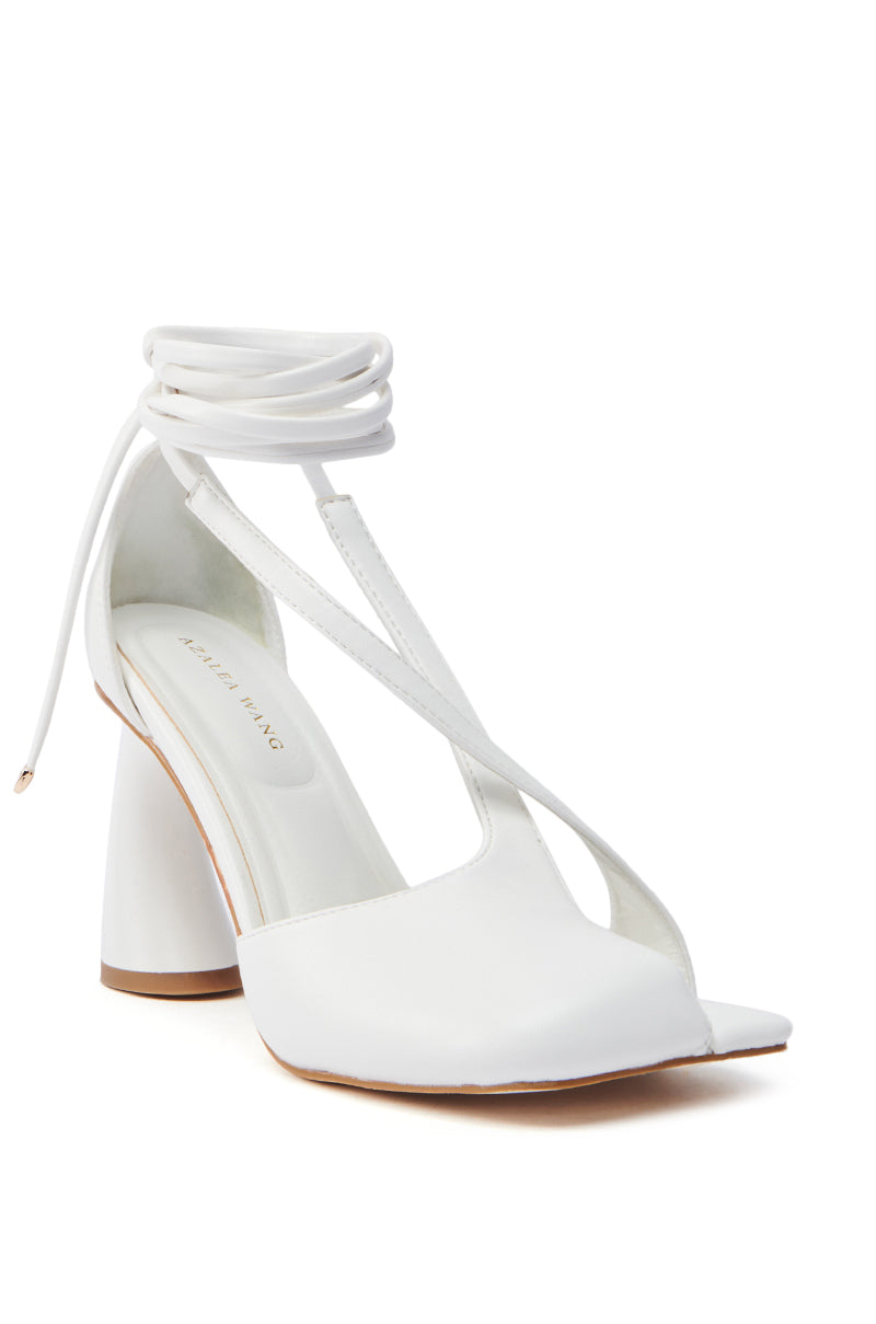 AZALEA WANG BUIKY WHITE OPEN TOE PUMP