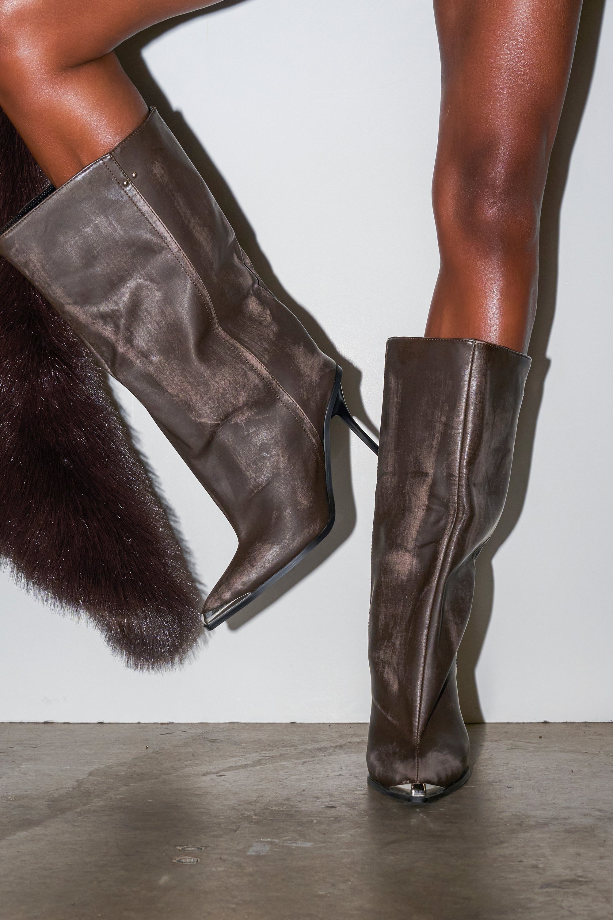 AZALEA WANG DUSTY BROWN WEATHERED PU BOOT