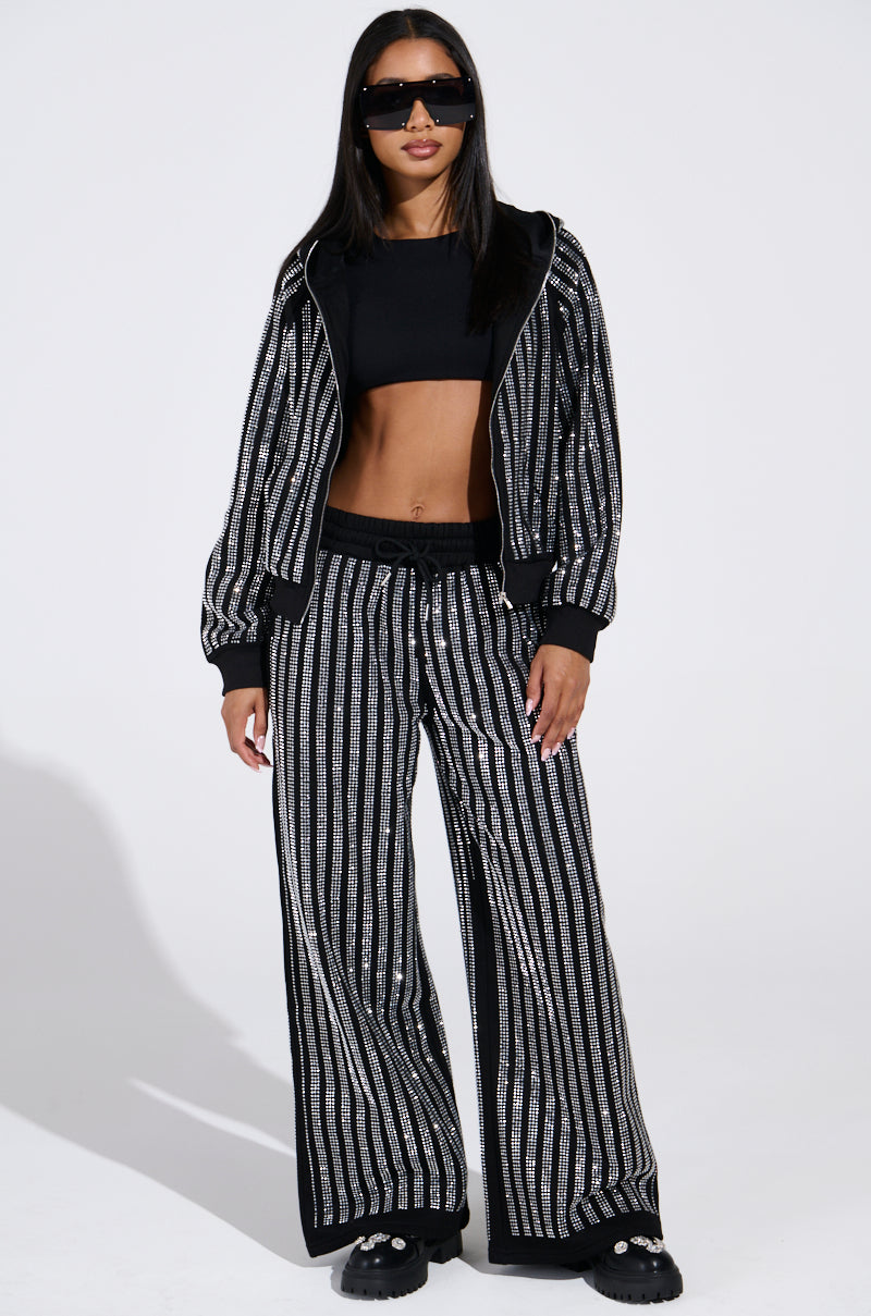 SPARKLE QUEEN ZIP UP SWEATSHIRT