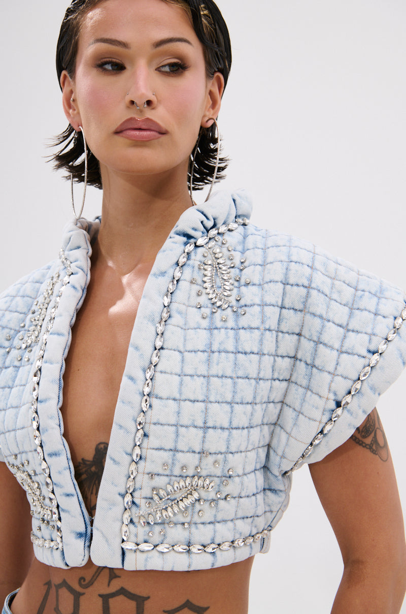 MY OWN ENERGY CROP DENIM BLOUSE