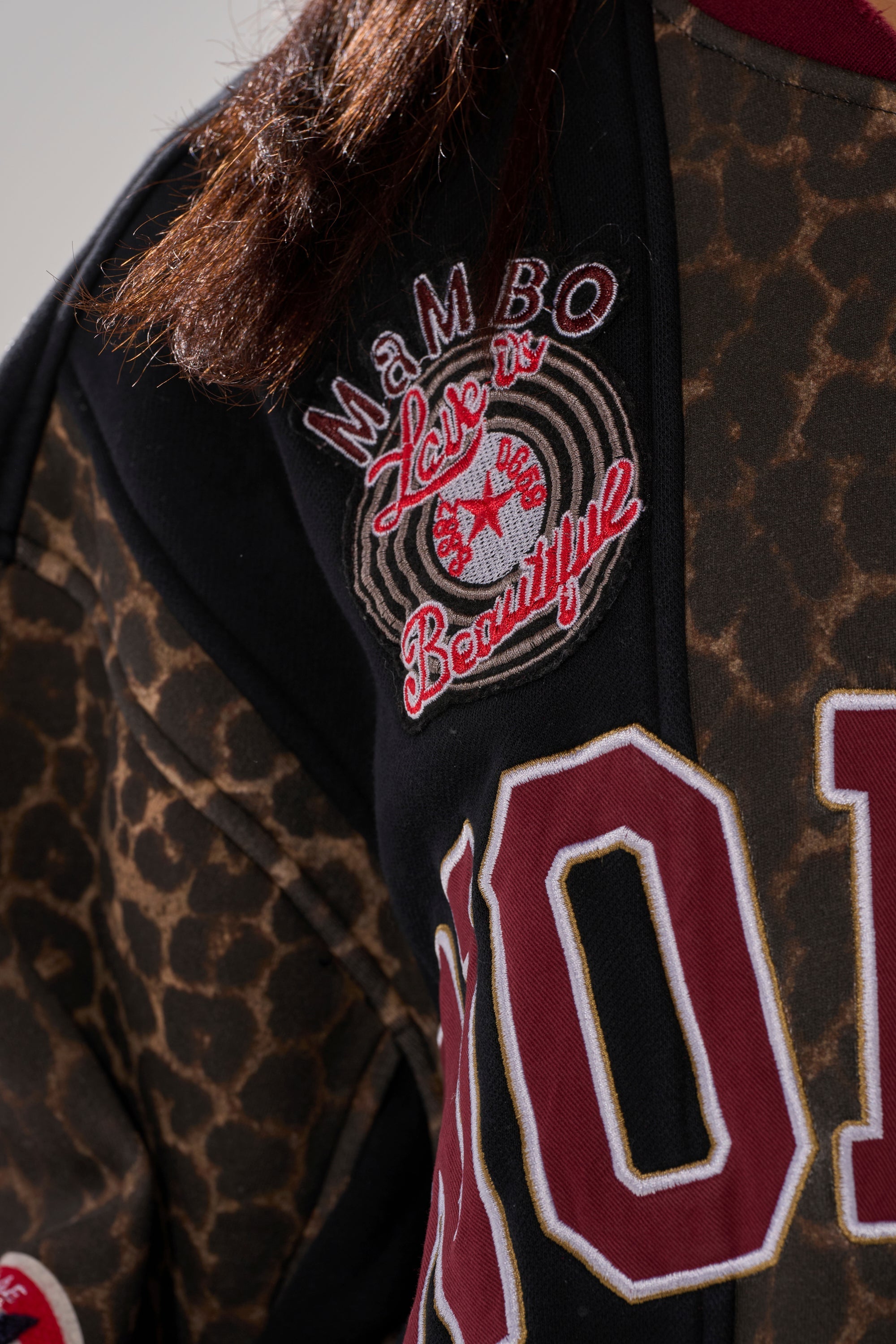 WORLD HOLD ON ZIP UP SWEATSHIRT