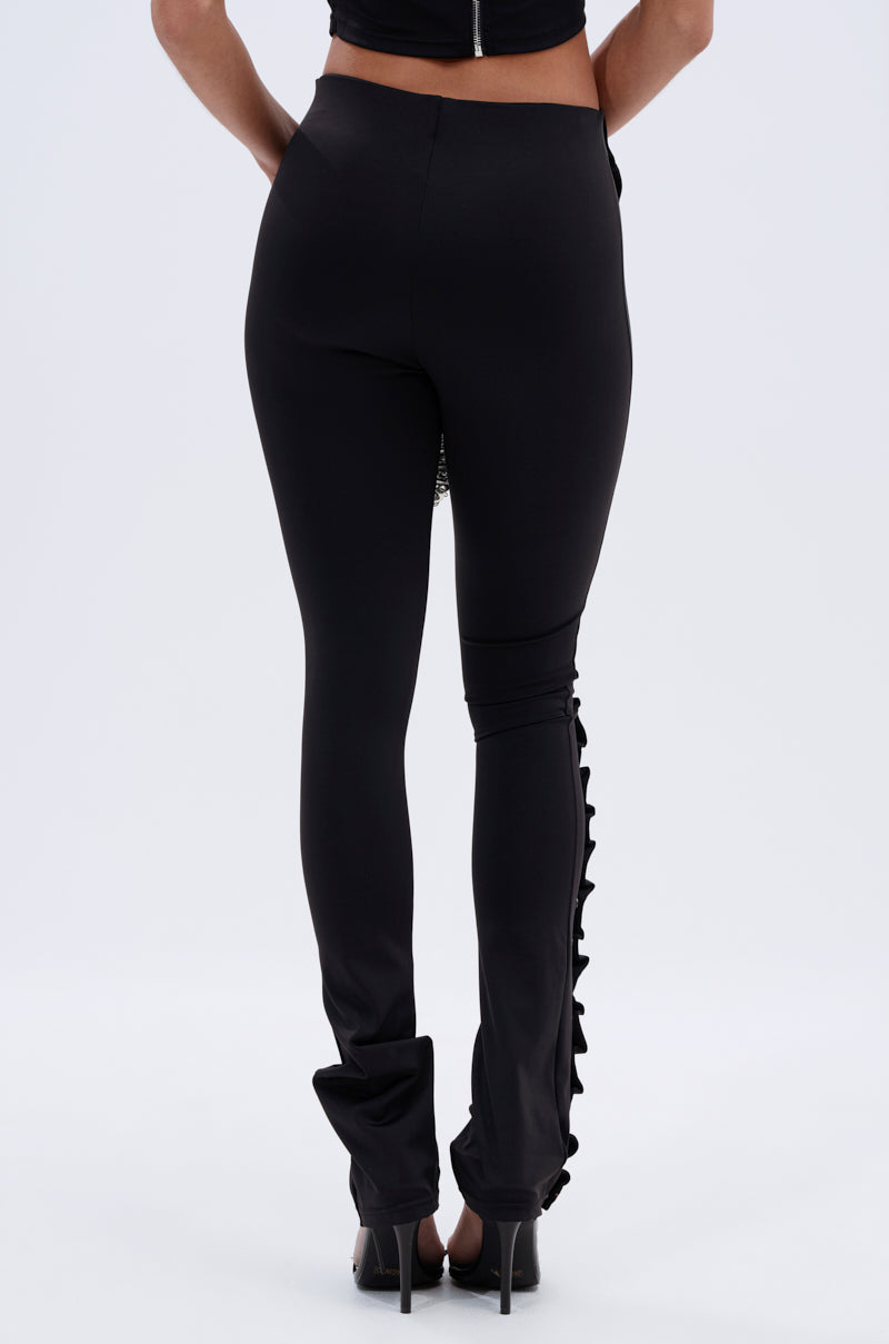 GROMMET DETAIL RUCHED PANT