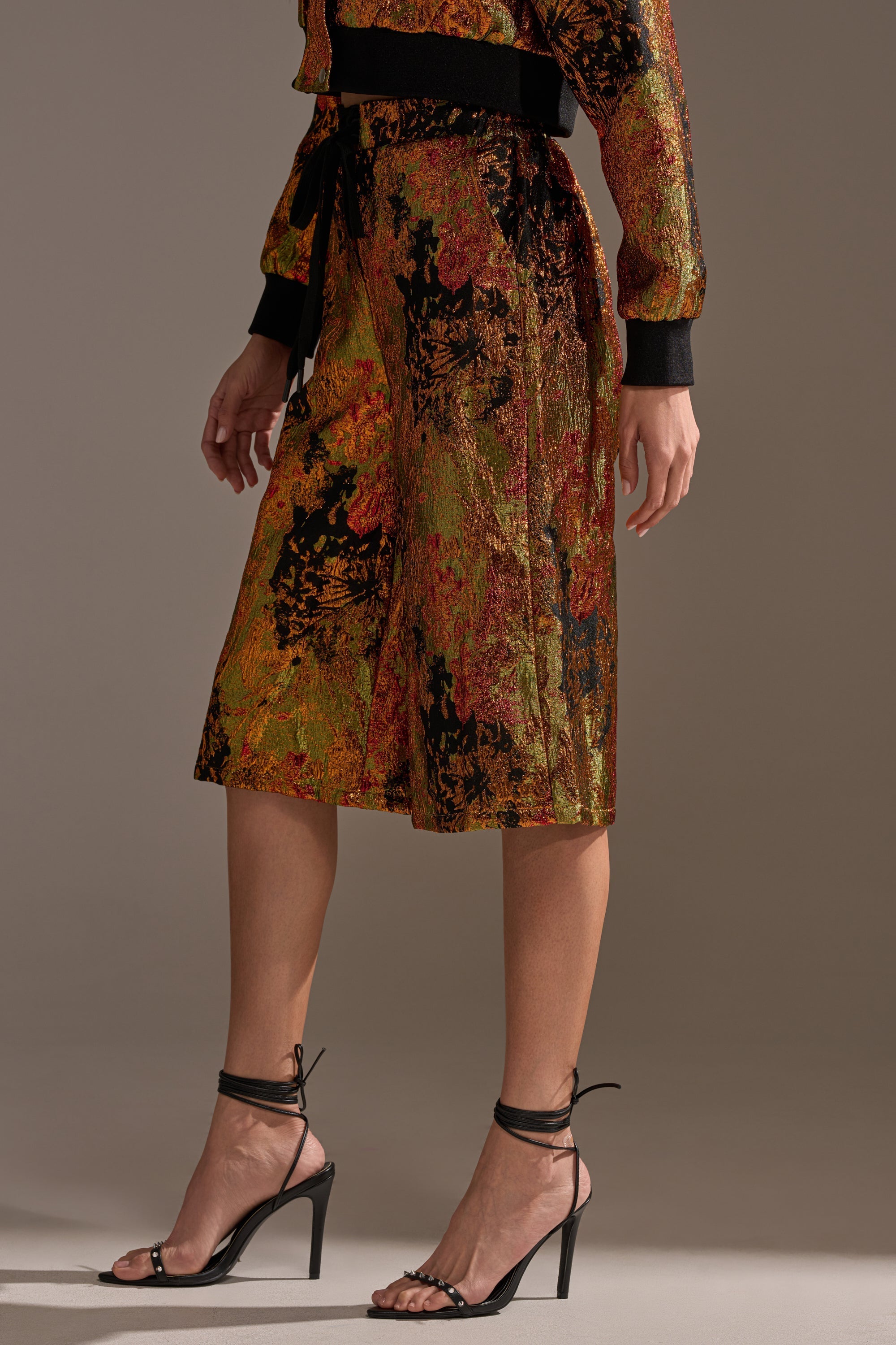 TWIN FLAME BROCADE BERMUDA SHORTS