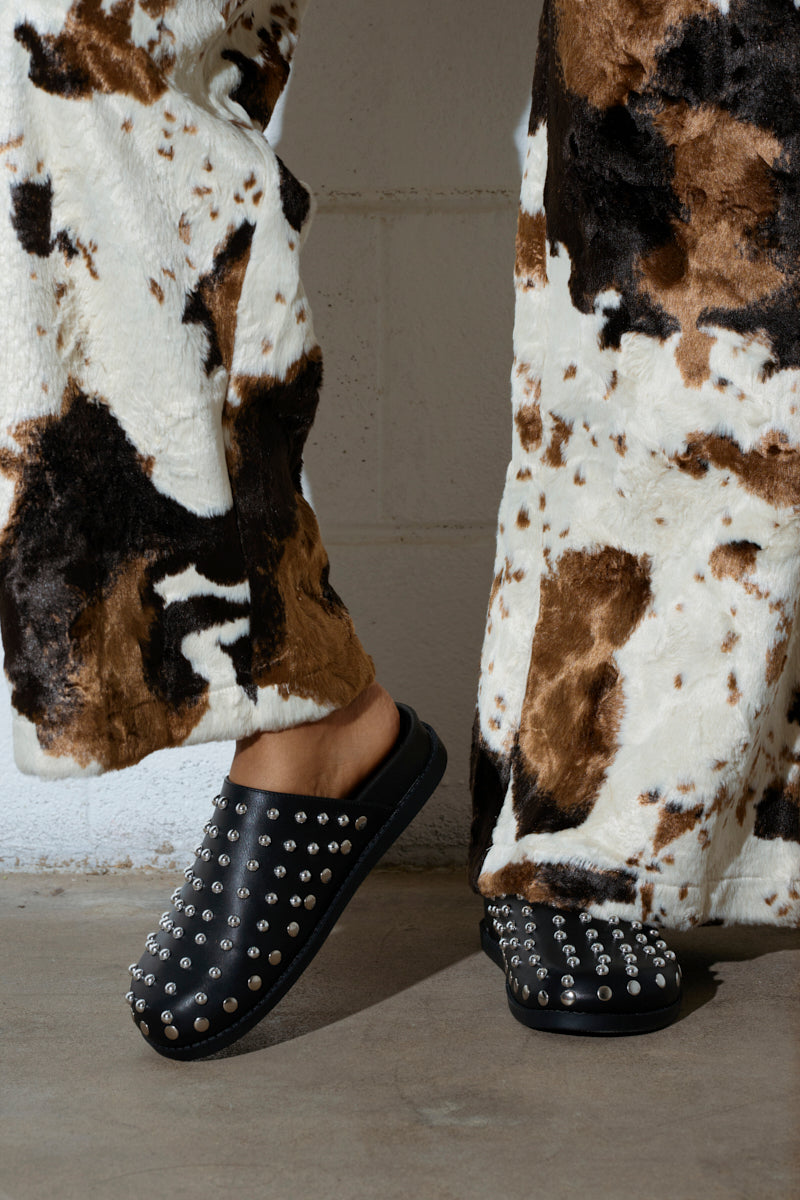 AZALEA WANG TRAVERSE BLACK CLOG