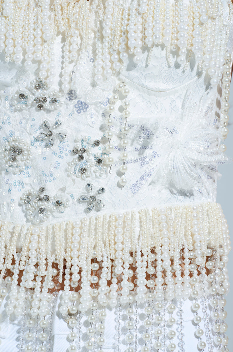 BOLD FRINGE PEARL TOP