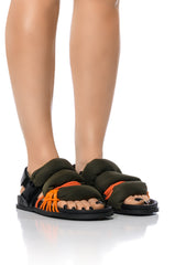 AZALEA WANG CAPTIVATING PUFFY FLAT SANDAL IN MULTI