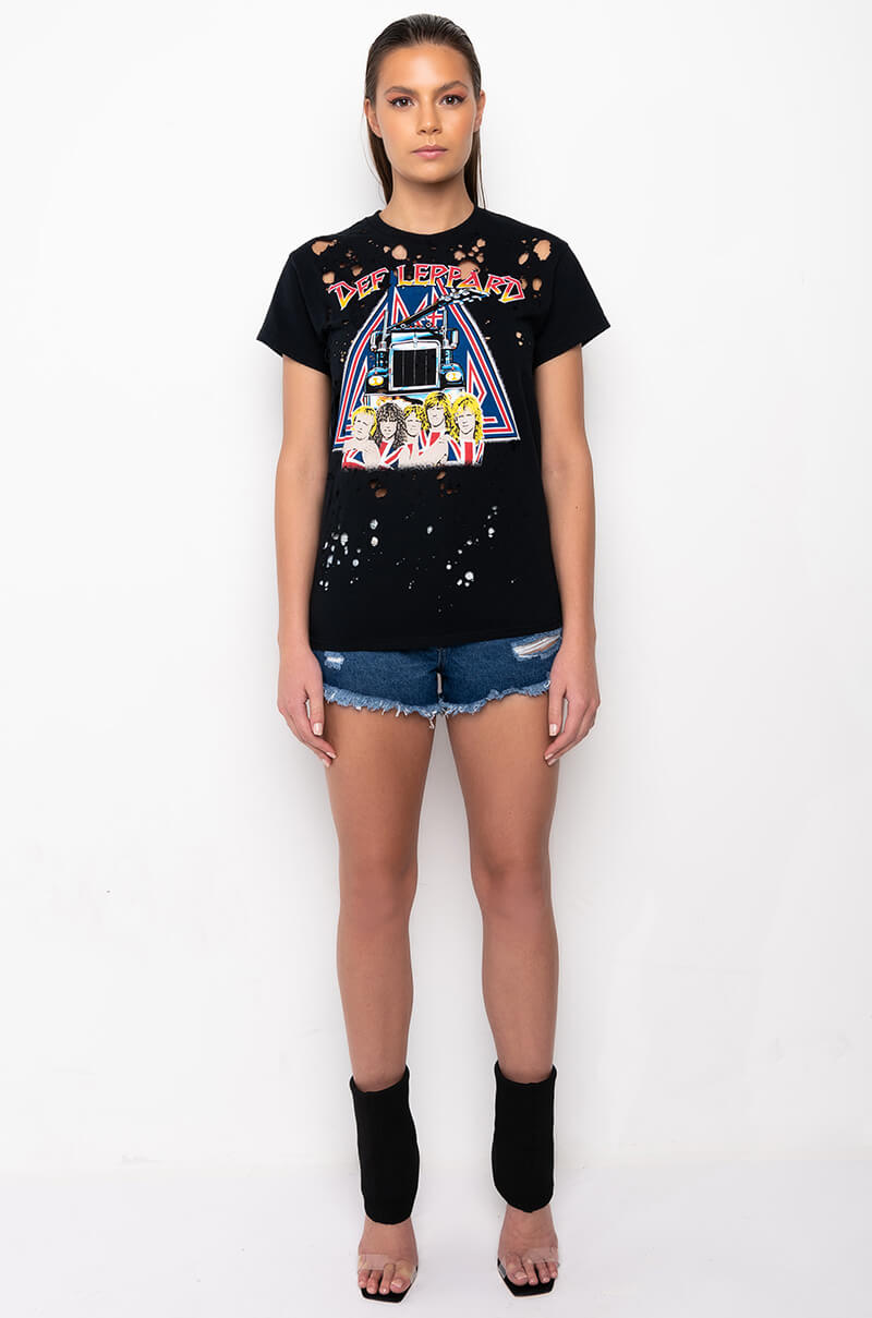 DEF LEPPARD DISTRESSED GRAPHIC T SHIRT