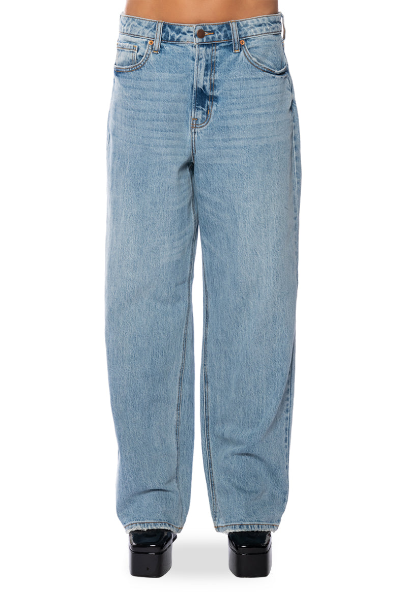 NICOLE VINTAGE LOW RISE LIGHT DENIM JEAN